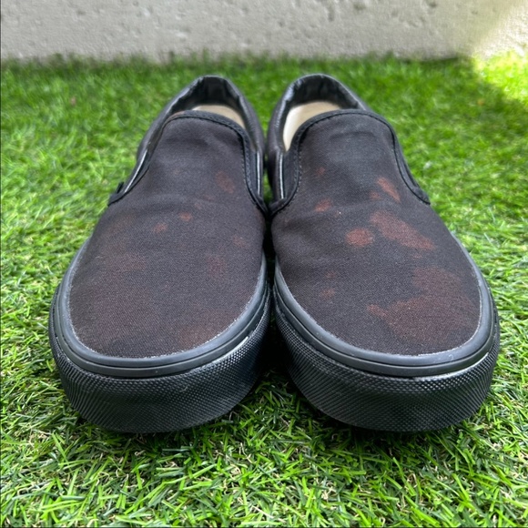 Black Vans slip-ons with bleach stains - Picture 3 of 7